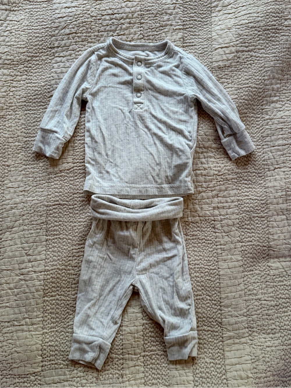 Neutral Ribbed Two-Piece Kids Pajama Set 3 month purely soft by carters